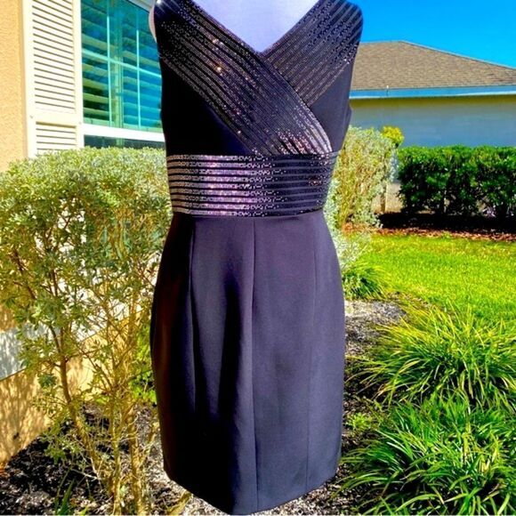 NEW VERSACE V-NECK EMBELLISHED BODICE MINI SHEATH DRESS 42=US M/S… - Picture 6 of 16